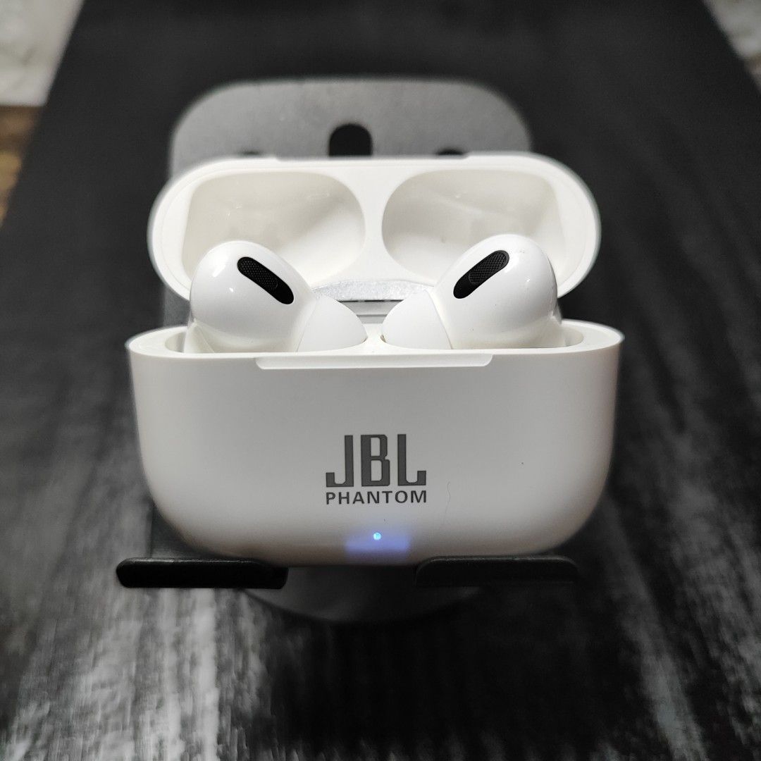 JBL Phantom Wireless Earbuds (Category: Earphones) located in Quezon City. Submitted by senzuki_thriftshop (Listing ID 1372118217, Image 1). Description: J&T Express (Fast shipping Today!) 1-2 days out for delivery - Metro Manila 2-3 days out for delivery - Outside Manila Hi customers, to proceed with the shipment, we kindly ask for the shipping fee to be sent upfront. Once we receive it, we’ll ship your order right away and send you the tracking