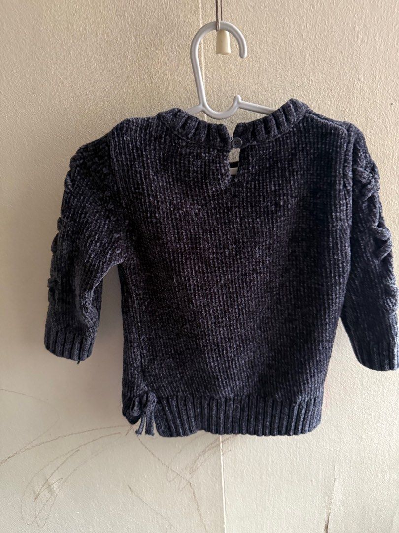 Jessica Simpson Knitted Cardigan - 18M (Category: Babies & Kids Fashion) located in Mandaluyong City. Submitted by accessoriesinc (Listing ID 1372184772, Image 3). Description: Size: 18M Knitted Cardigan with nice details on the sleeves.