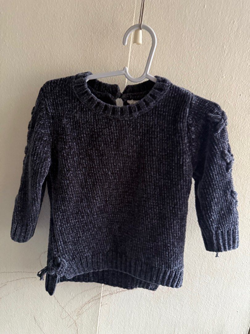 Jessica Simpson Knitted Cardigan - 18M (Category: Babies & Kids Fashion) located in Mandaluyong City. Submitted by accessoriesinc (Listing ID 1372184772, Image 1). Description: Size: 18M Knitted Cardigan with nice details on the sleeves.