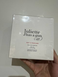 (Category: ) located in . Submitted by perfumesrus.sg (Listing ID 1372144480, Image 1). Description: .