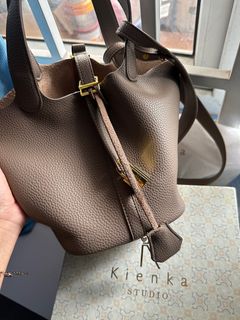 (Kategori: ) berada di . Dikirim oleh luxewear_bylatsmi (ID iklan 1372170818, Gambar 1). Deskripsi: .