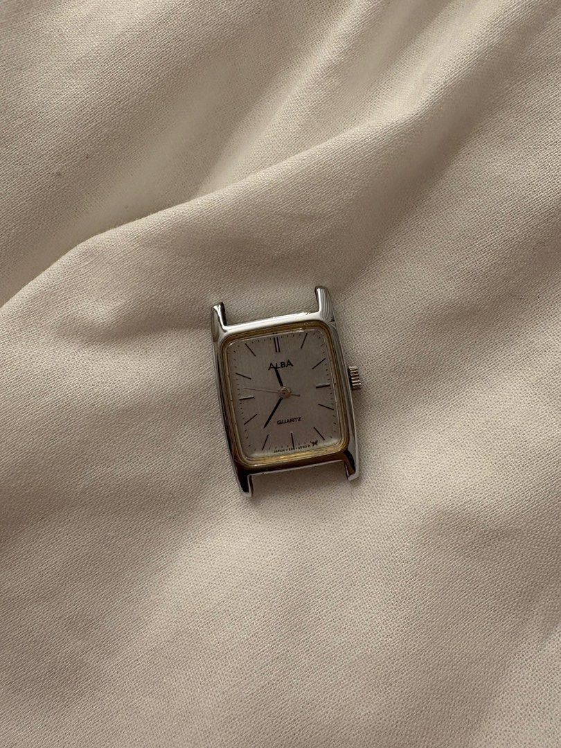 Ladies Vintage Watch Faces (Category: Women's Watches) located in Singapore. Submitted by upsettispaghetti (Listing ID 1372247728, Image 2). Description: 📌 Please refer to Picture 7 before purchasing. * Left those with individual shots If interested, simply screenshot the watch face you’re keen on and DM me. One for $12 💌 Let me know if you prefer mail or meet-up: •Meet-up: Location to be confirmed •Mailing: Additional $2 for normal postage Tha