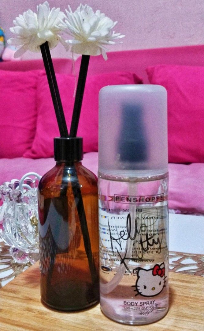 Limited edition Hk perfume (Category: Fragrance & Deodorants) located in Dasmarinas. Submitted by kittyfc01 (Listing ID 1372197079, Image 1). Description: limited edition penshoppe hk...