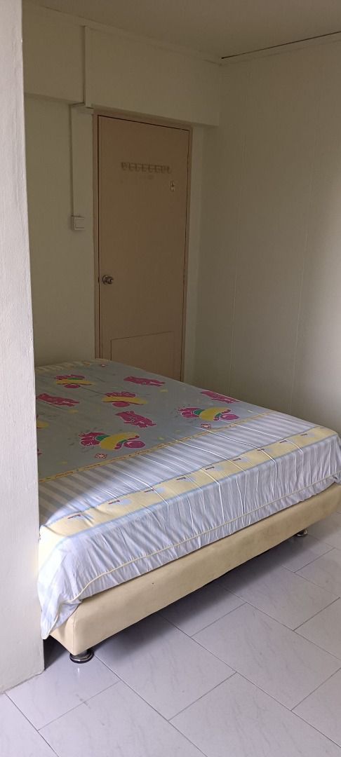 Master room with attached bath632272327315231120