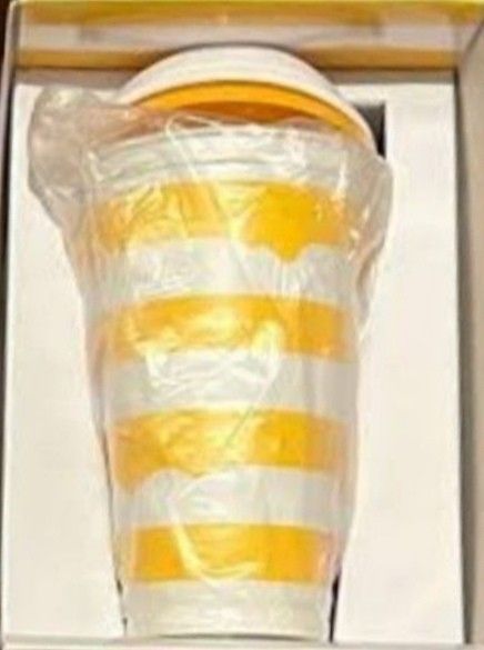 McDonald's reusable tumbler (Category: Water Bottles & Tumblers) located in Teresa. Submitted by merz09 (Listing ID 1372104124, Image 1). Description: 180 each only Brand new!.
