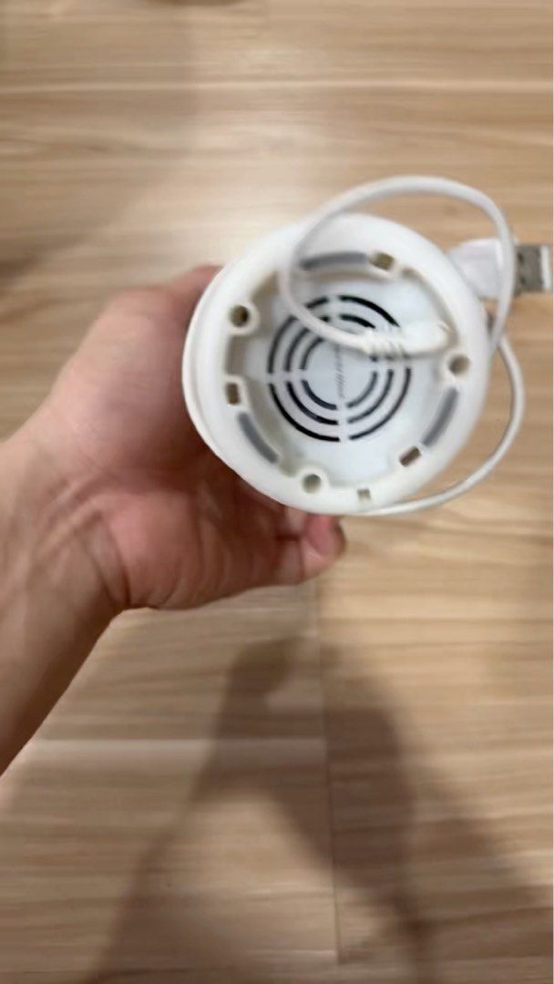 Mini USB Diffuser MINISO (Category: Home Fragrance) located in Singapore. Submitted by smartyshirt (Listing ID 1372222301, Image 3). Description: Selling a mini USB diffuser. It's white and has a USB cable. It has a light and mode button. It has a capacity of 60, 120, and 180 minutes. It's in good condition, and it's been well used. It's a great addition to any room, and it's perfect for aromatherapy. It's easy to use and clean. It's a great way 