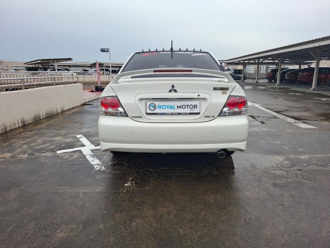 Mitsubishi Lancer 1.6 GLX (M)62886406006017114