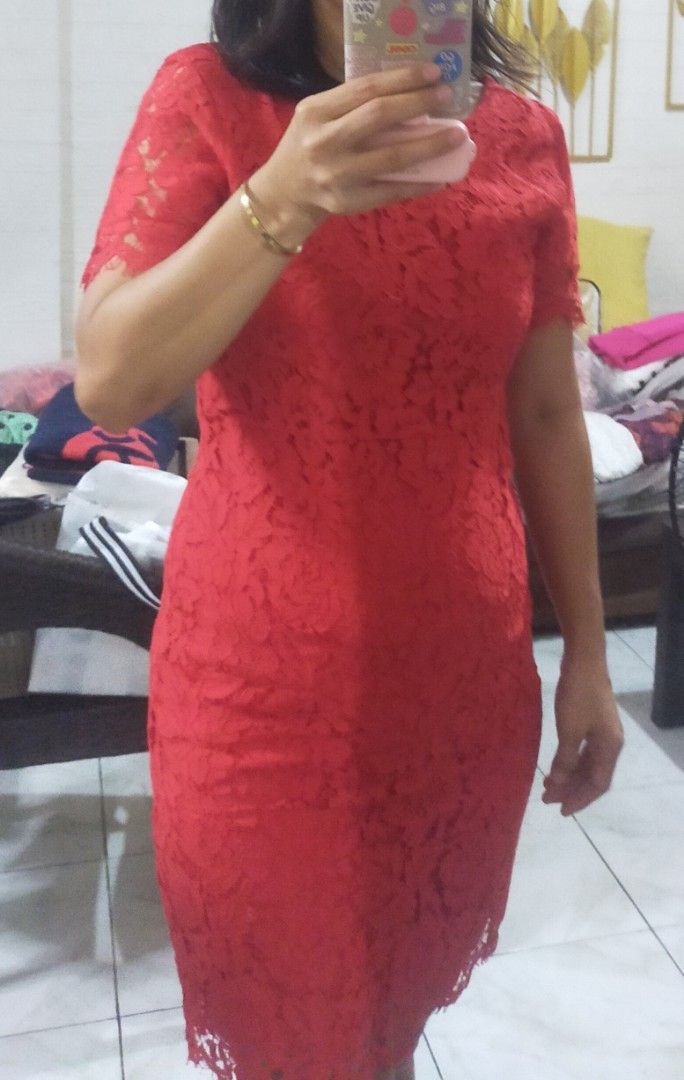 Bundle Mix dress (Category: Dresses) located in Cavite. Submitted by jaycel79 (Listing ID 1372199433, Image 2). Description: small to med size. the red one is brand new with tag..