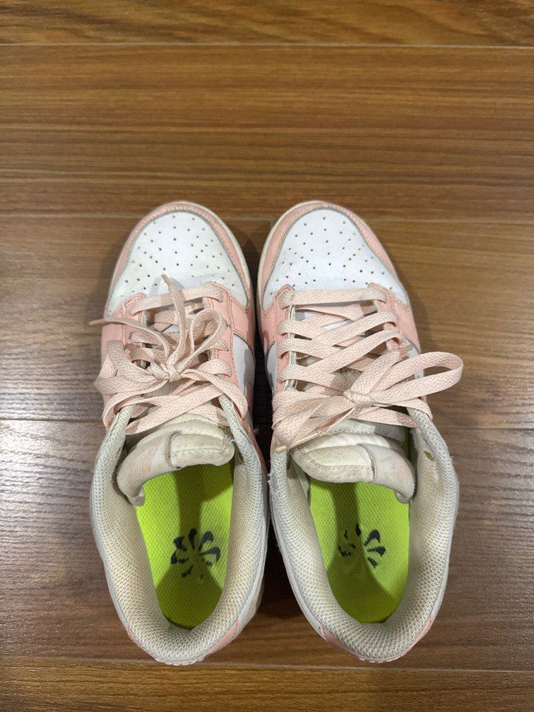 Nike Dunks (Category: Sneakers) located in Pasig City. Submitted by jilly613 (Listing ID 1372133103, Image 3). Description: Rare color. Purchased in Korea for 12k. Flaws are pictured. Still looks new. Kept in storage. No low ballers please Comes with Box.