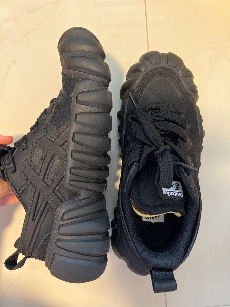 Onitsuka Tiger Dentigre LS Black (Category: Sneakers) located in Singapore. Submitted by kakabeans (Listing ID 1372123404, Image 2). Description: Worn a couple of times with socks. Condition still like brand new. Comes with original box. Priced at $300 on retail sites. .