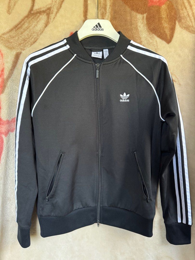 ORIGINAL JACKET (Category: Coats, Jackets and Outerwear) located in Manila. Submitted by rmdthreads (Listing ID 1372106669, Image 3). Description: Good as NEW ‼️ Once lang nakagamit, 3,800-4,000 orig price neto sa store Size: 40.