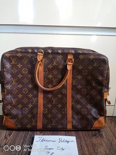 (Category: ) located in . Submitted by luxbagelyas (Listing ID 1372125452, Image 1). Description: .