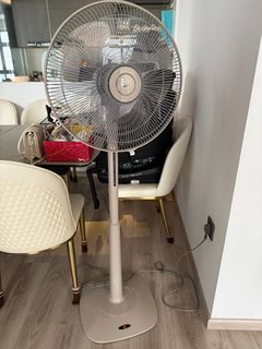 (Category: ) located in . Submitted by xiaoxi343 (Listing ID 1372113364, Image 1). Description: .