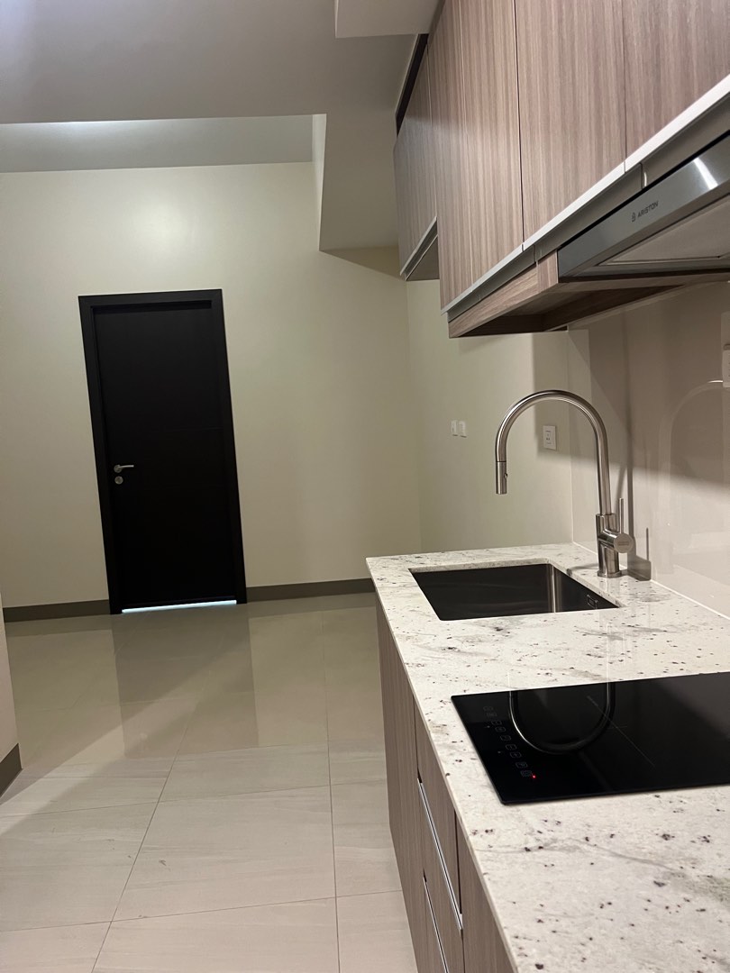 (Category: ) located in . Submitted by joyggiron (Listing ID 1372179482, Image 1). Description: .