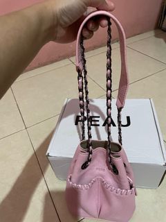 (Kategori: ) berada di . Dikirim oleh oliviaputriii_ (ID iklan 1372261575, Gambar 1). Deskripsi: .