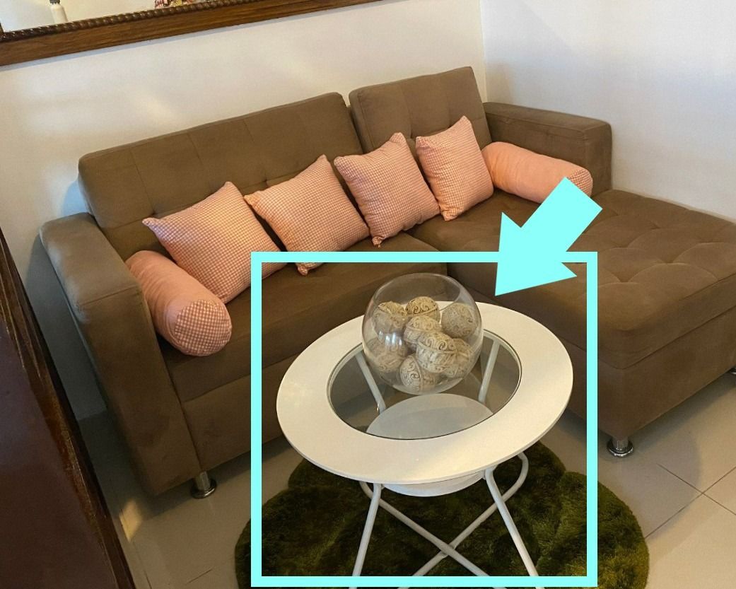 round glass top coffee center side table (Category: Tables & Sets) located in Antipolo. Submitted by bloodflowers (Listing ID 1372092675, Image 2). Description: no issues table only rfs: condo pull out (actual pic has box/arrow) pick up, as is, in antipolo.