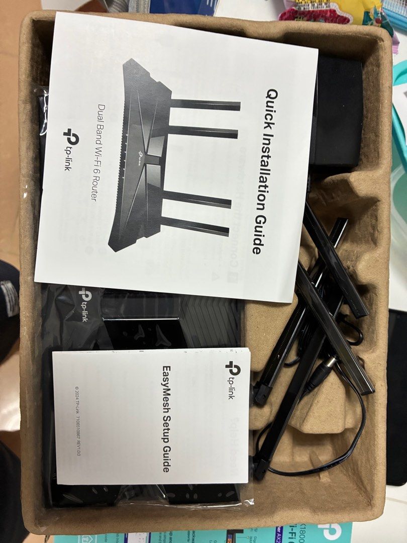 Router （分類：Wifi及上網相關產品）位於 Hong Kong。 由 66037360 提交（商品編號 1372226041，圖片 3）。簡介： 。