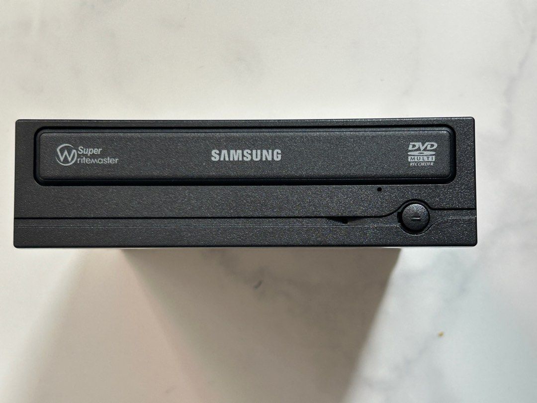 Samsung DVD Writer (Category: Other Accessories) located in Singapore. Submitted by moyamoya (Listing ID 1372140740, Image 2). Description: Posting on behalf of friend. Model: SH-224 Self-collect from 120337, no other places..