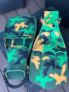 (Category: ) located in . Submitted by tomgoh2000 (Listing ID 1372150159, Image 1). Description: .