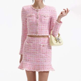（分類：）位於 。 由 reselluxury 提交（商品編號 1372248602，圖片 1）。簡介： 。