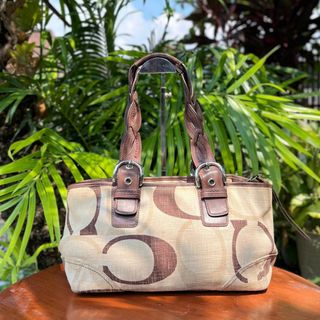 (Kategori: ) berada di . Dikirim oleh syasi.store (ID iklan 1372146352, Gambar 1). Deskripsi: .