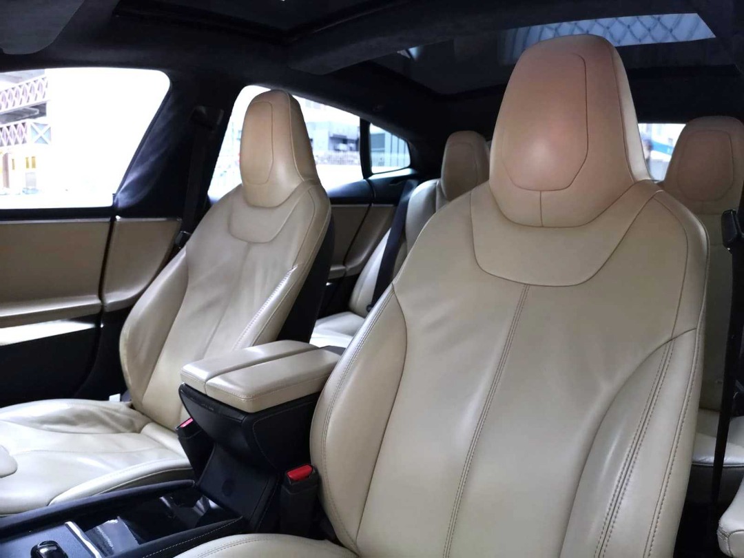 Tesla  MODEL S 70D Auto62864837183874113