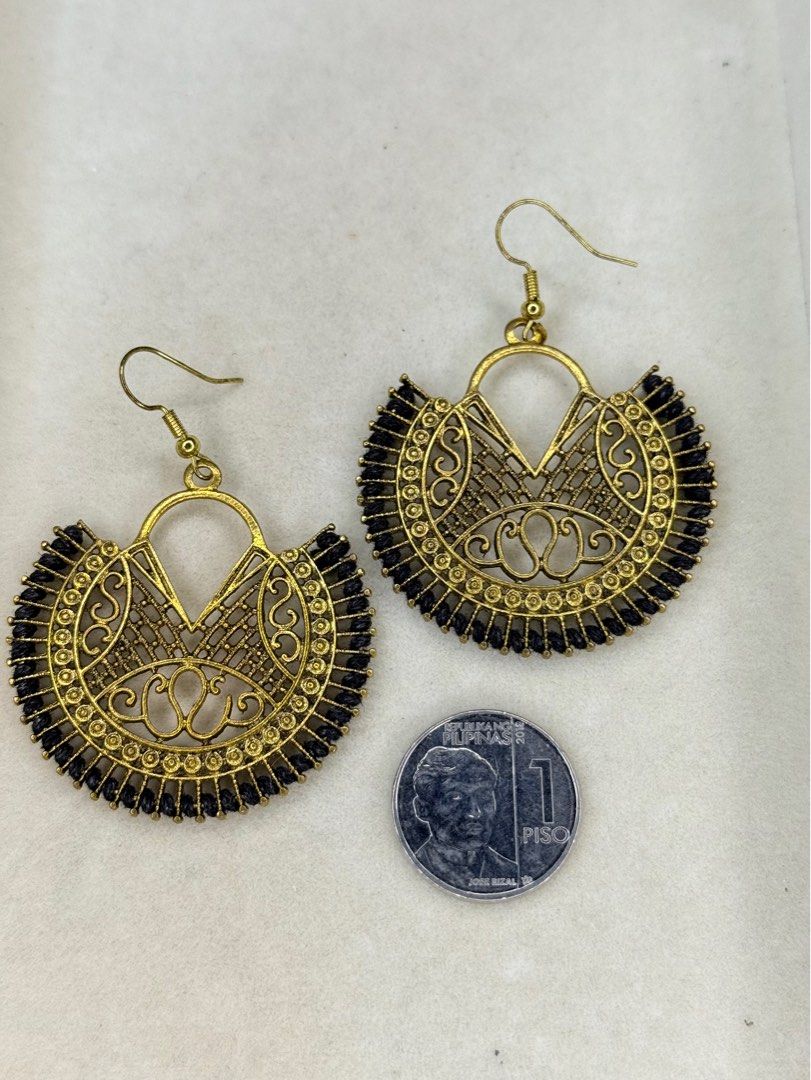 THAILAND BRASS EARRINGS (Category: Earrings) located in Quezon City. Submitted by anille (Listing ID 1372243147, Image 2). Description: There are several pictures, please ZOOM in so you can know more about the item. PICTURES ARE PART OF THE DESCRIPTION. If it is in the pictures and you missed it, then it is on you. 🧐🥸 CONDITION:10/10 MARK: none ISSUES: none INCLUSIONS:none FOR NEW CAROUSELL BUYERS: Please read Carousell guidelines for users so 