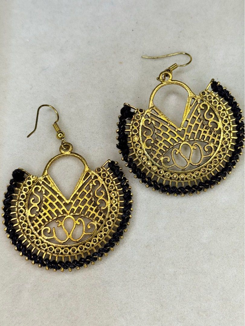 THAILAND BRASS EARRINGS (Category: Earrings) located in Quezon City. Submitted by anille (Listing ID 1372243147, Image 3). Description: There are several pictures, please ZOOM in so you can know more about the item. PICTURES ARE PART OF THE DESCRIPTION. If it is in the pictures and you missed it, then it is on you. 🧐🥸 CONDITION:10/10 MARK: none ISSUES: none INCLUSIONS:none FOR NEW CAROUSELL BUYERS: Please read Carousell guidelines for users so 