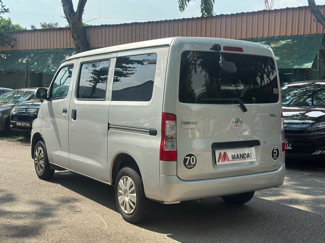 Toyota Townace 1.562872685752323114