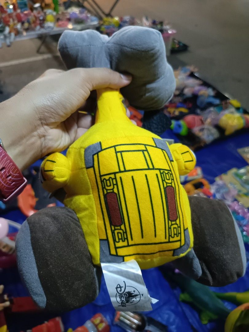 Wall e softoy (Category: Toys & Games) located in Port Klang. Submitted by ismail4983 (Listing ID 1372222366, Image 2). Description: Wall e softoy like new Disney.