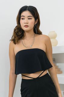 (Category: ) located in . Submitted by shopprelovedxs (Listing ID 1372102492, Image 1). Description: .
