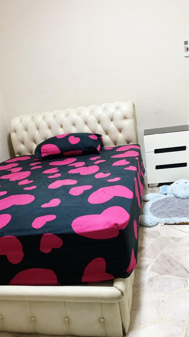 (Category: ) located in . Submitted by affordablelovelies (Listing ID 1367197406, Image 1). Description: .