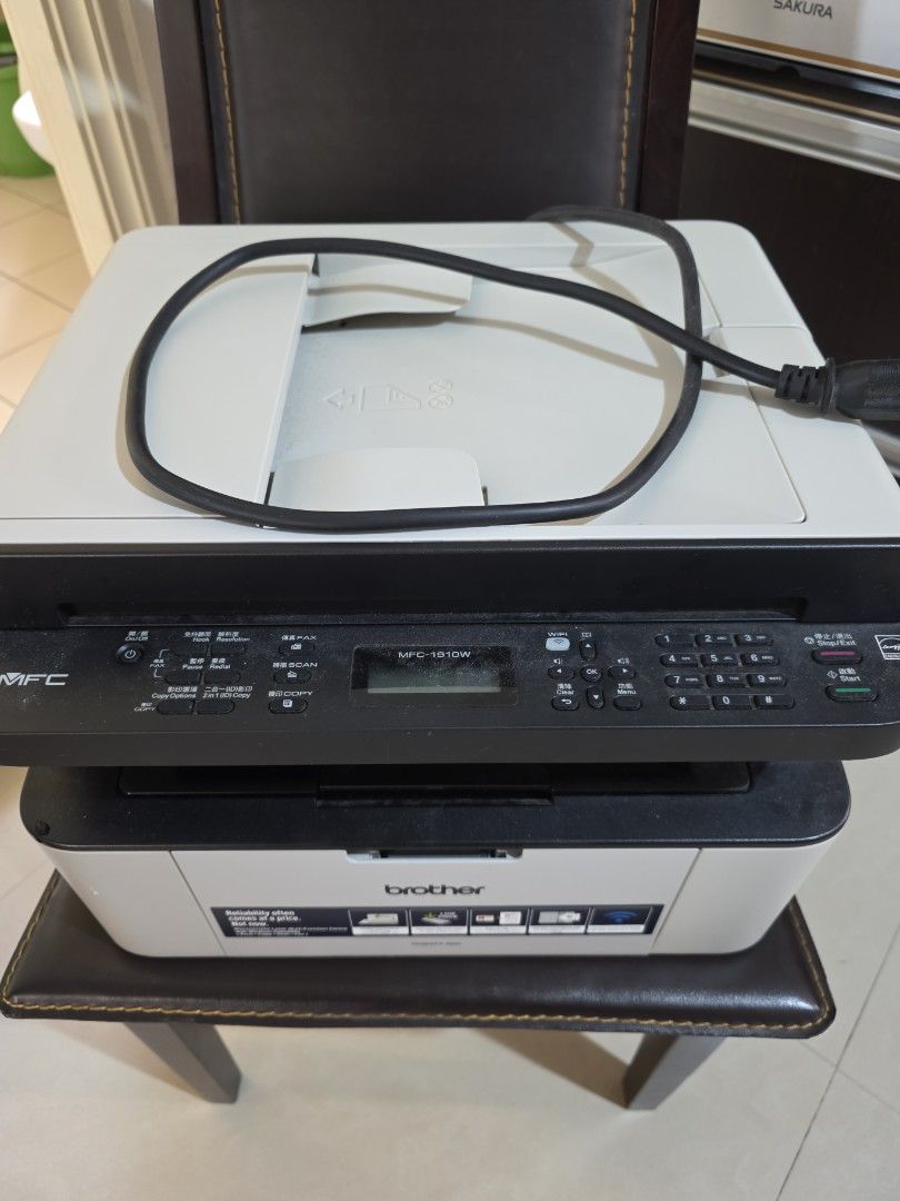 由 hofchen (刊登 ID 1367147873，圖片 1) 提交，位於 台中市 (Taichung) 的 二手 BROTHER 兄弟牌 MFC-1910W 無線多功能黑白雷射傳真複合機(列印/影印/掃描/傳真/自動送稿ADF/WiFi) (類別：印表機及影印機)，說明：BROTHER 兄弟牌 MFC-1910W 無線多功能黑白雷射傳真複合機(列印/影印/掃描/傳真/自動送稿ADF/WiFi) 多數功能正常 列印字跡很淡，印出來的文件有不正常黑點 不想處理故便宜售出 本賣場之出賣人係一般民眾，且屬偶一為之，係將自己不需之用品透過網路拍賣之方式出售給他人且非以此為業者，出賣人非屬消保法所規範之企業經營者，從而若與拍定人發生爭議，應無消費者保護法之適用，亦不適用消費者保護法第19條第1項七天鑑賞期無條件解約之規定。