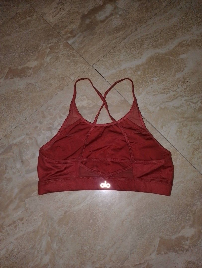 ALO BRA (Category: Activewear) located in Talisay. Submitted by nooooooooooooooooy (Listing ID 1367239635, Image 2). Description: SMALL TO MEDIUM W/PADSLOT NO PADS CUT TAG NO ISSUE.