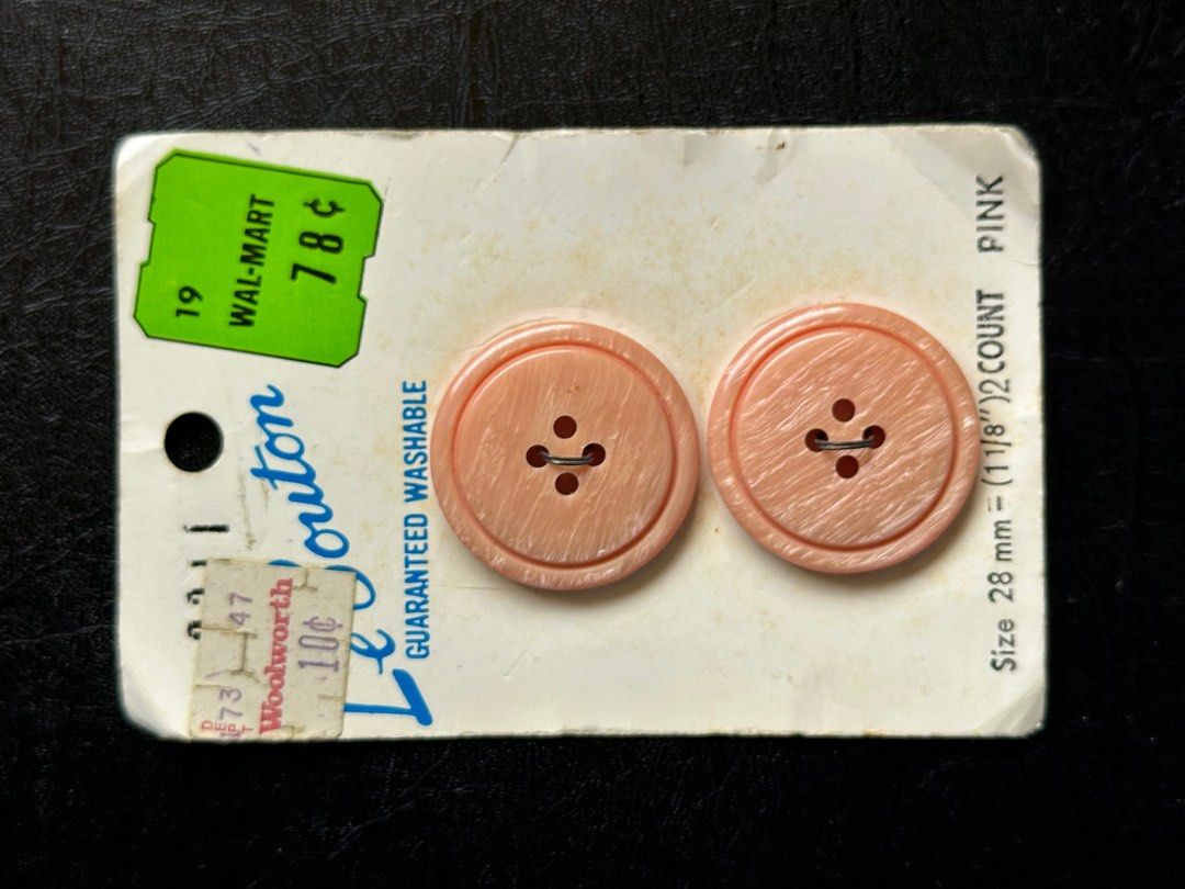 Assorted Buttons (Category: Craft Supplies & Tools) located in Solano. Submitted by rosiesclosetsale (Listing ID 1367145435, Image 2). Description: Take all.