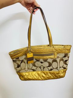 (Category: ) located in . Submitted by kelip2preloved (Listing ID 1367237500, Image 1). Description: .
