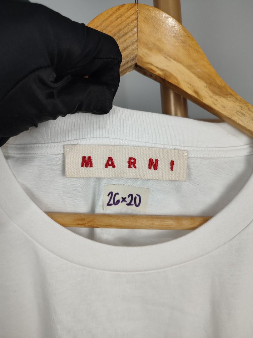 AUTHENTIC MARNI SHIRT (Category: Luxury Apparel) located in Baguio. Submitted by binibibi (Listing ID 1367228269, Image 3). Description: AUTHENTIC MARNI SHIRT (EXCELLENT CONDITION) SIZE LARGE .