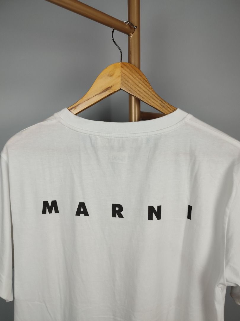 AUTHENTIC MARNI SHIRT (Category: Luxury Apparel) located in Baguio. Submitted by binibibi (Listing ID 1367228269, Image 2). Description: AUTHENTIC MARNI SHIRT (EXCELLENT CONDITION) SIZE LARGE .