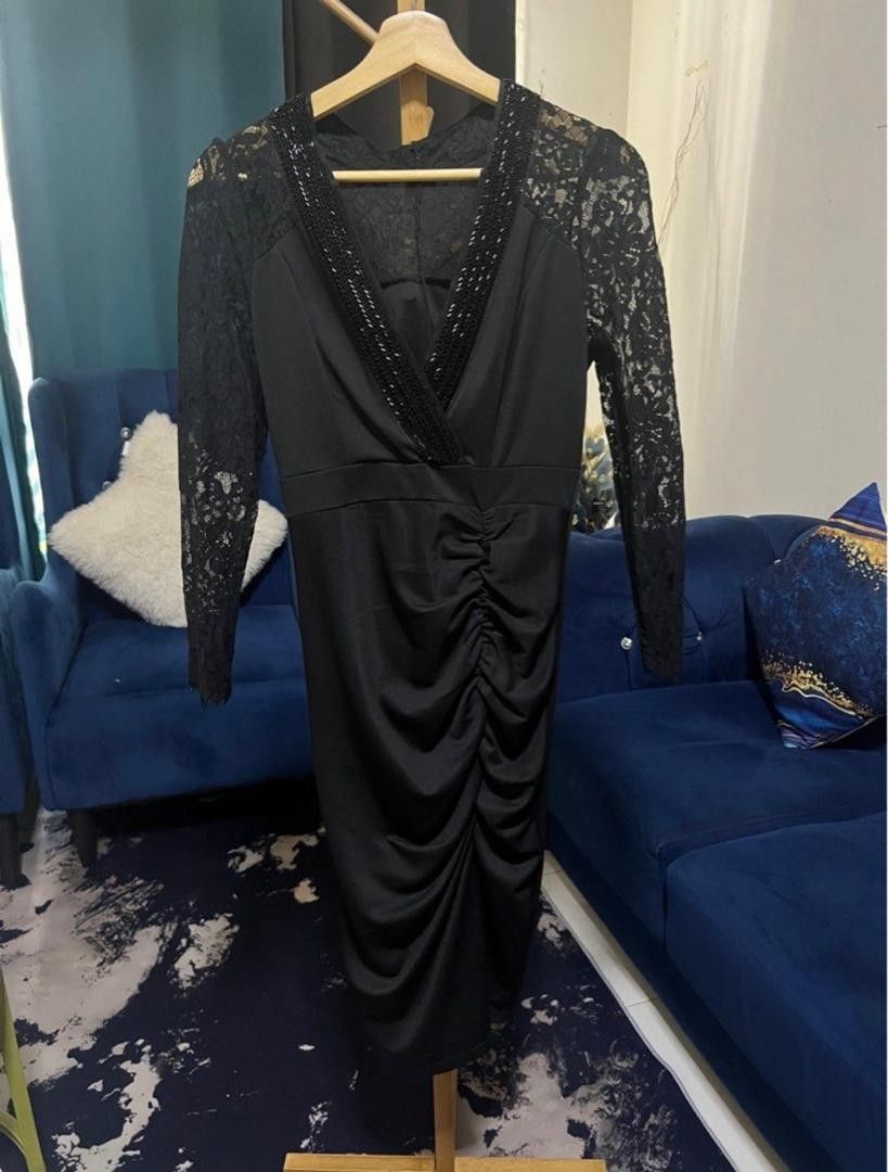 Baju (Category: Dresses) located in Kuala Lumpur. Submitted by amy_nabilah (Listing ID 1367268321, Image 3). Description: Black 39 Pink 20.