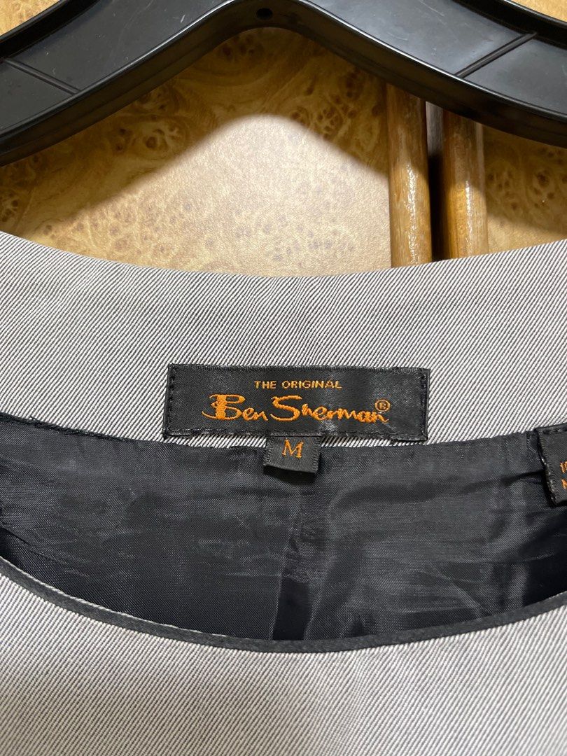 Ben Sherman Dress (Category: Dresses) located in Singapore. Submitted by cokechoke (Listing ID 1367245794, Image 2). Description: A 60s mod dress. Pair it with sheer leggings and boots for that effortlessly cool, retro-chic vibe. Worn a few times, still in good condition. Size M. .