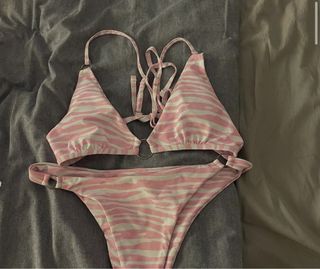 (Category: ) located in . Submitted by mia2607 (Listing ID 1367246462, Image 1). Description: .