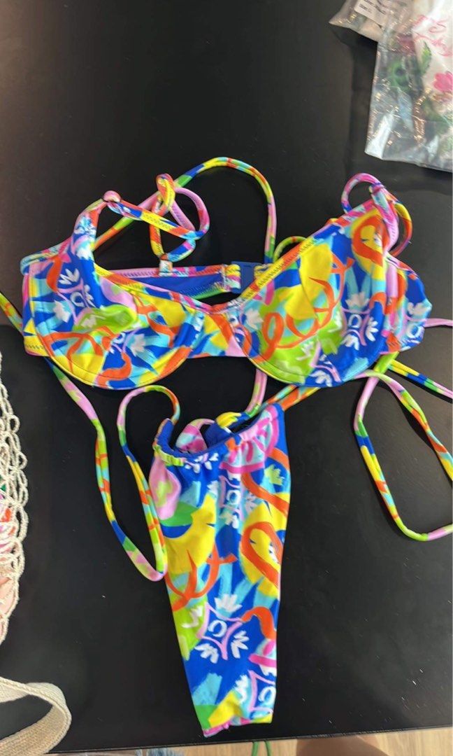 Blackbough Bikini (Top - left, Bottoms - Right) (Category: Bikinis & Swimsuits) located in Pasig City. Submitted by ysabeldc (Listing ID 1367184725, Image 2). Description: Message for when worn! Small for both. *not my photo* Tags: Blackbough kulakini Frankie’s triangl.