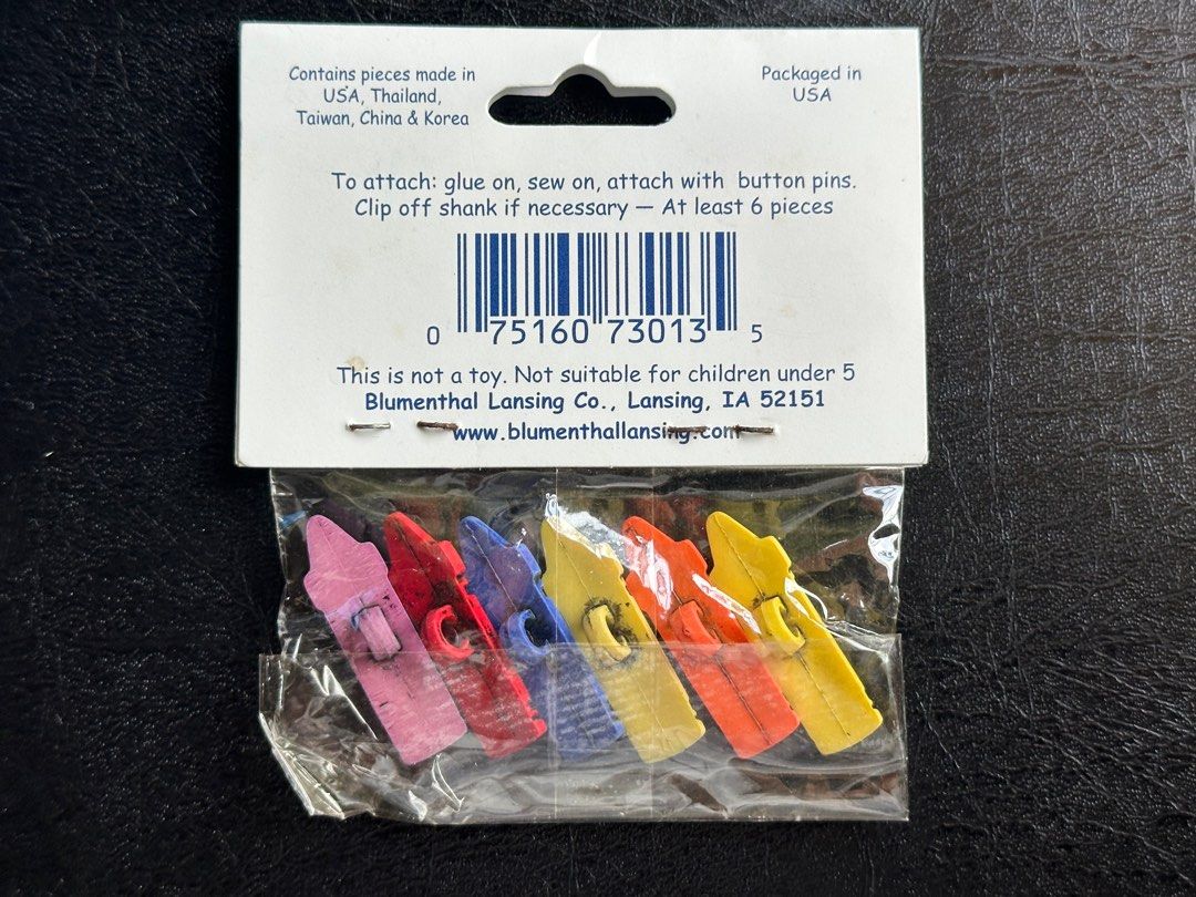 Crayon Buttons (Category: Craft Supplies & Tools) located in Solano. Submitted by rosiesclosetsale (Listing ID 1367146095, Image 2). Description: .