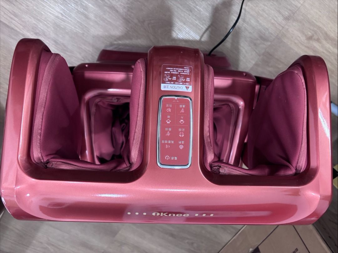 由 jjjanee (刊登 ID 1367141662，圖片 3) 提交，位於 高雄市 (Kaohsiung) 的 FUJI富士愛膝足翻轉式護腿機 (類別：按摩紓緩用品)，說明：買給長輩，長輩使用不習慣，僅使用一兩次後就擺在儲藏室。 2018年出廠，外箱及說明書還在，經測試功能皆正常。 物品在高雄，面交地點可討論，求有緣人，價錢可再議。。