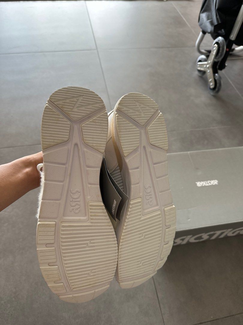 Gel-Lyte V Sanze Knit (Category: Sneakers) located in Singapore. Submitted by joashhhhh.l (Listing ID 1367146096, Image 2). Description: Bnib Negotiable Yellowish marks as it has never been worn before and kept in the store room for a while.