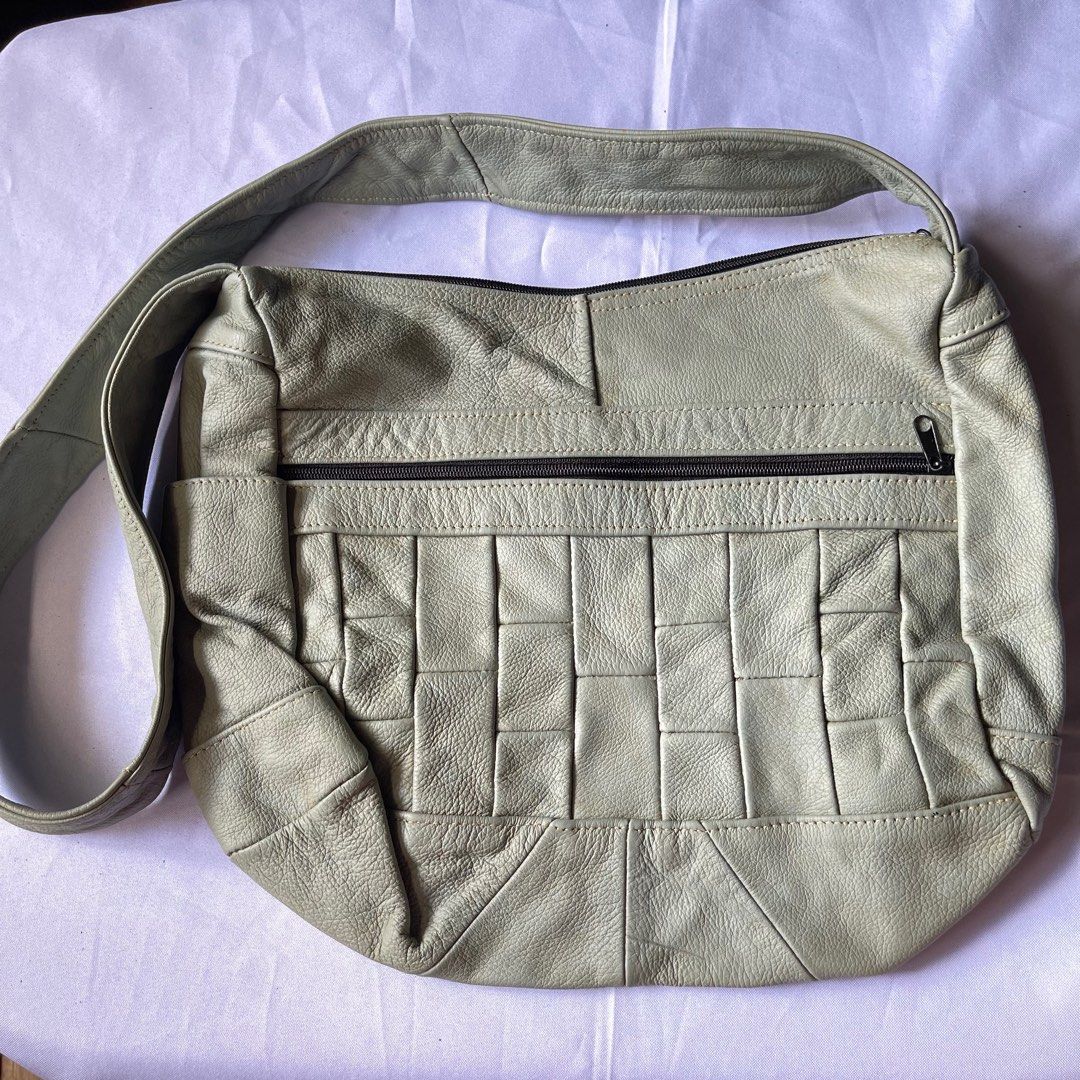 genuine leather blue cross body bag (Category: Cross-body Bags) located in Malolos. Submitted by dprm12 (Listing ID 1367218450, Image 2). Description: ~ genuine leather, made in mexico ~ has stains (can be removed) .