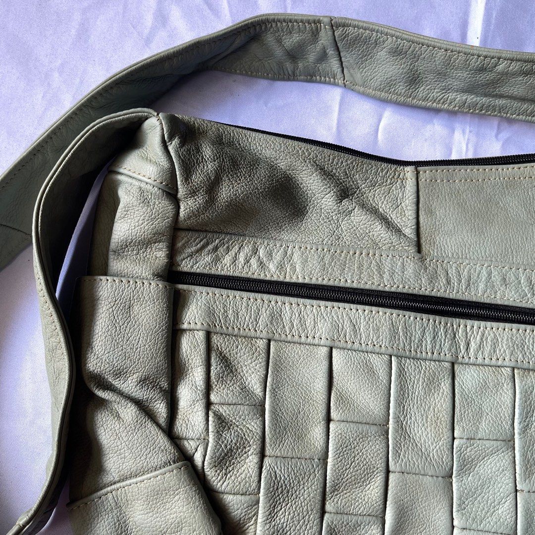 genuine leather blue cross body bag (Category: Cross-body Bags) located in Malolos. Submitted by dprm12 (Listing ID 1367218450, Image 3). Description: ~ genuine leather, made in mexico ~ has stains (can be removed) .
