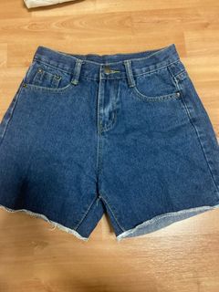 (Category: ) located in . Submitted by bigbestmess (Listing ID 1367199172, Image 1). Description: .