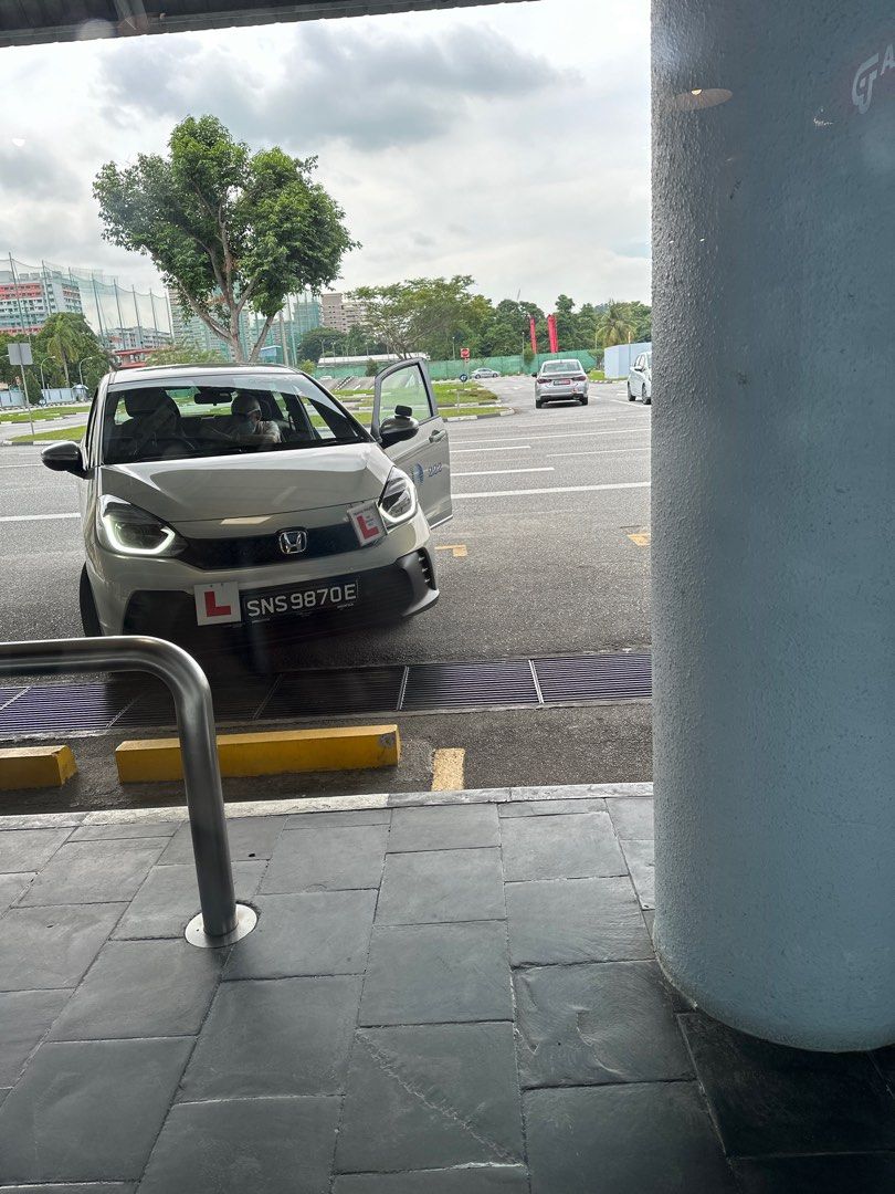 Honda Civic 1.6 (A) (Category: Used Cars) located in Singapore. Submitted by kaikaipandazz (Listing ID 1367236814, Image 1). Description: Looking for private Bbdc manual instructor urgent!!! .