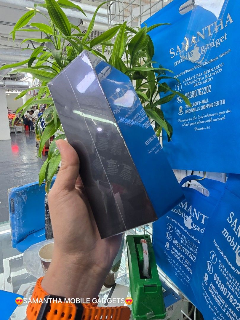Honor Magic 7 Pro 12gb 512gb Openline Global Variant (Category: Android Others) located in Manila. Submitted by lenweltong05295 (Listing ID 1367188013, Image 2). Description: Honor Magic 7 Pro 12gb 512gb Openline Global Variant Brandnew Sealed with Warranty Onhand Stock.